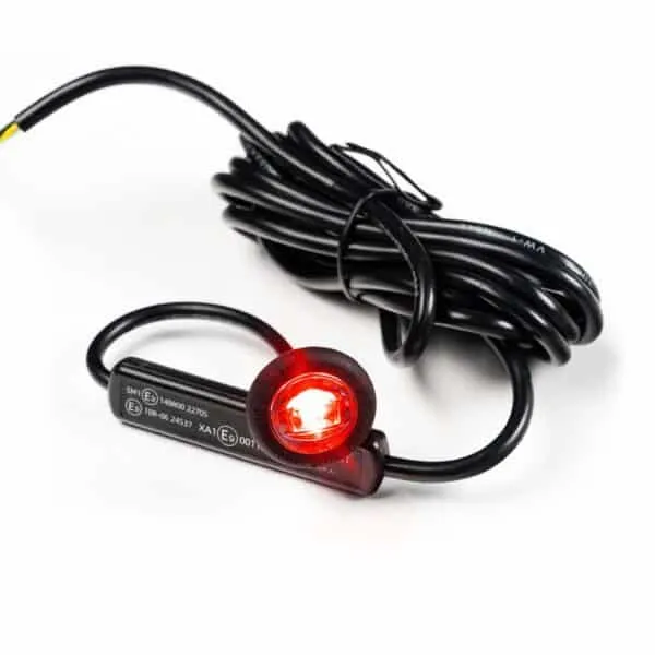 [MSV-4500R-A] LED markeerlicht rood met R65 flitser 12-24v 200cm kabel